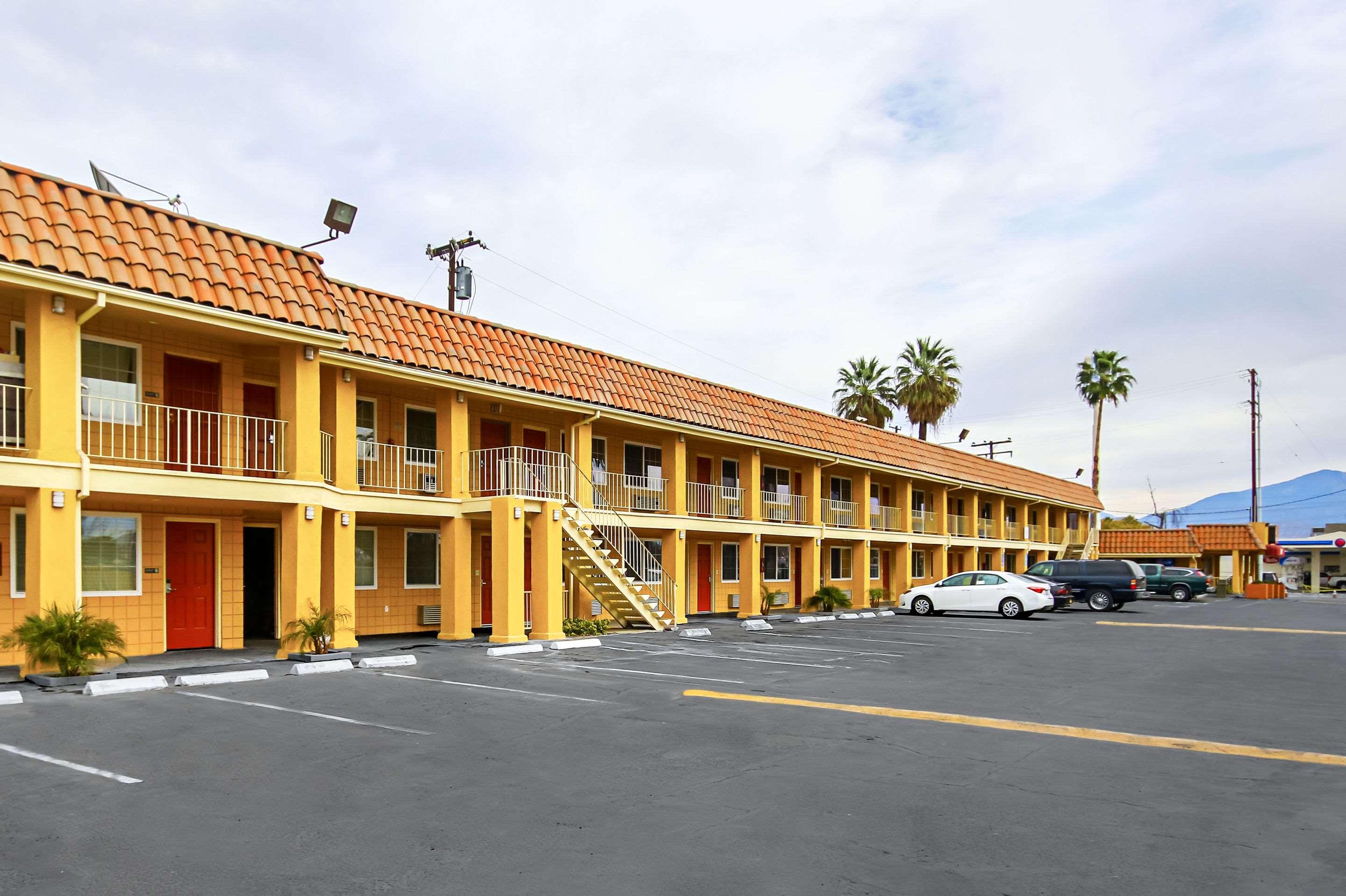 Econo Lodge San Bernardino I-215 Exterior foto